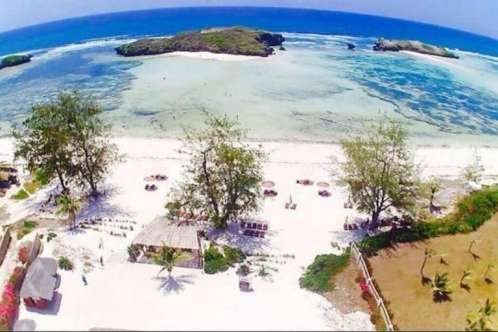 White Villa - Paparemo Beach 瓦塔穆 外观 照片